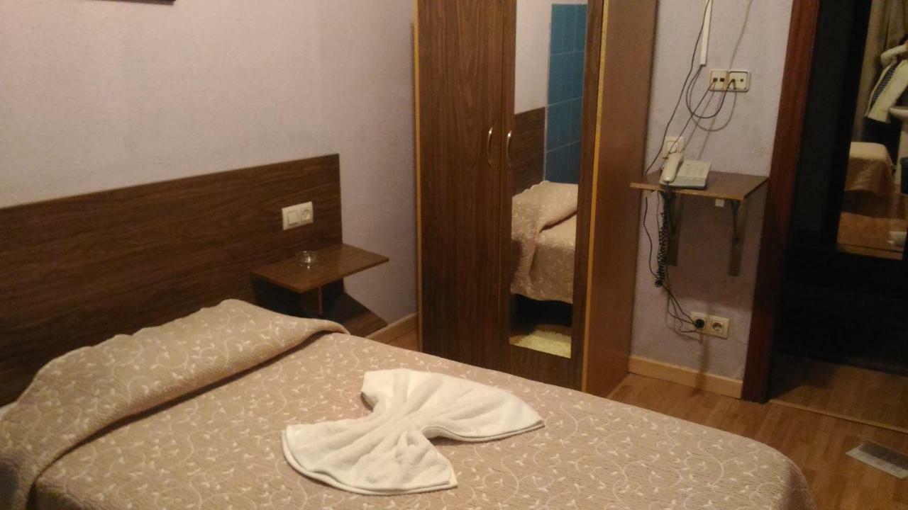 Hostal Goias 호텔 오비에도 외부 사진