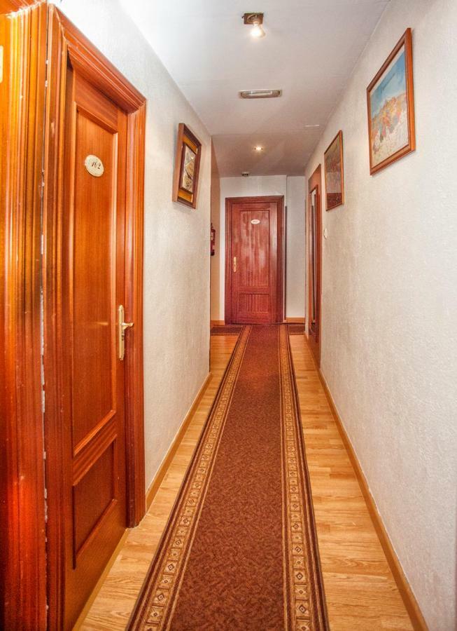 Hostal Goias 호텔 오비에도 외부 사진