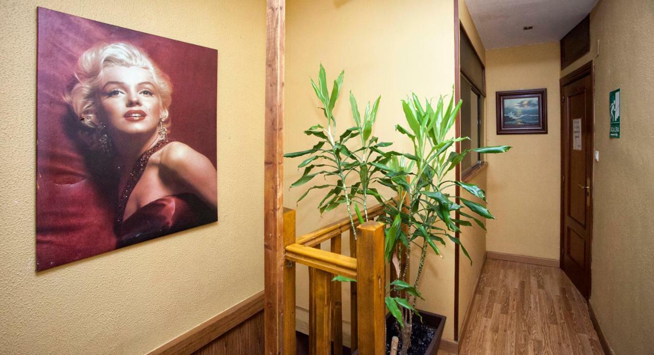 Hostal Goias 호텔 오비에도 외부 사진
